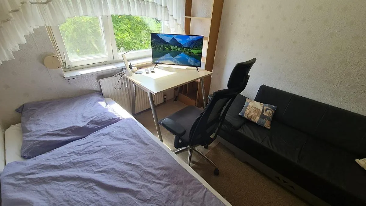 Homestay Zimmer Mit Optimaler Verkehrsanbindung Und Vielen Extras In Berlin-Rudow