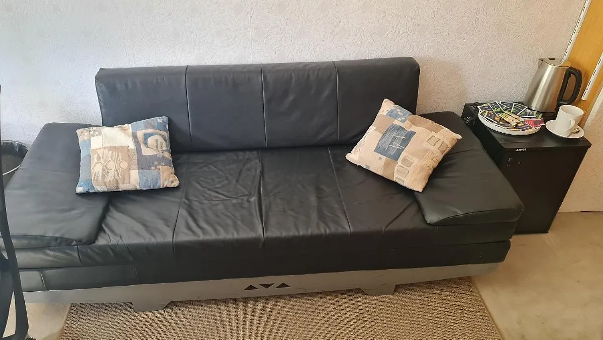 Homestay Zimmer Mit Optimaler Verkehrsanbindung Und Vielen Extras In Berlin-Rudow